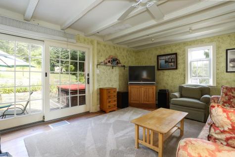 11 Francis Road MA 02666