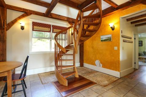 11 Francis Road MA 02666