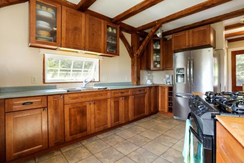 11 Francis Road MA 02666