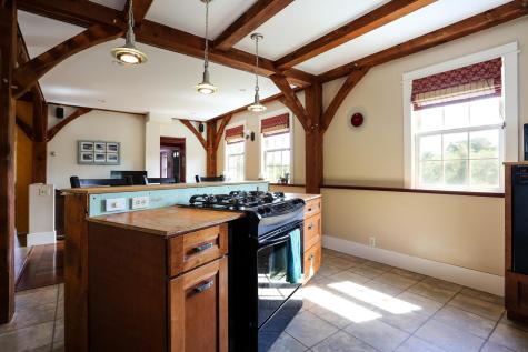 11 Francis Road MA 02666