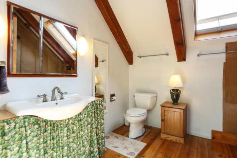 11 Francis Road MA 02666