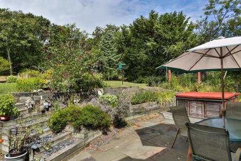 11 Francis Road MA 02666