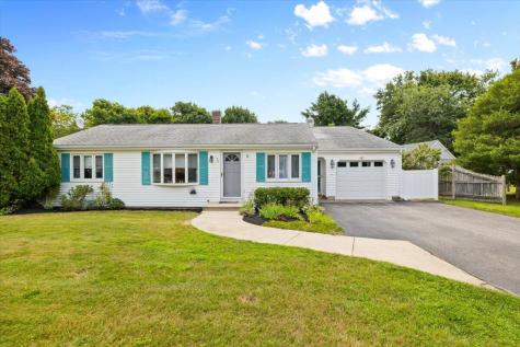 33 Homestead Lane Teaticket MA 02536