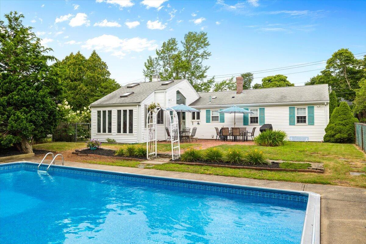 33 Homestead Lane Teaticket MA 02536