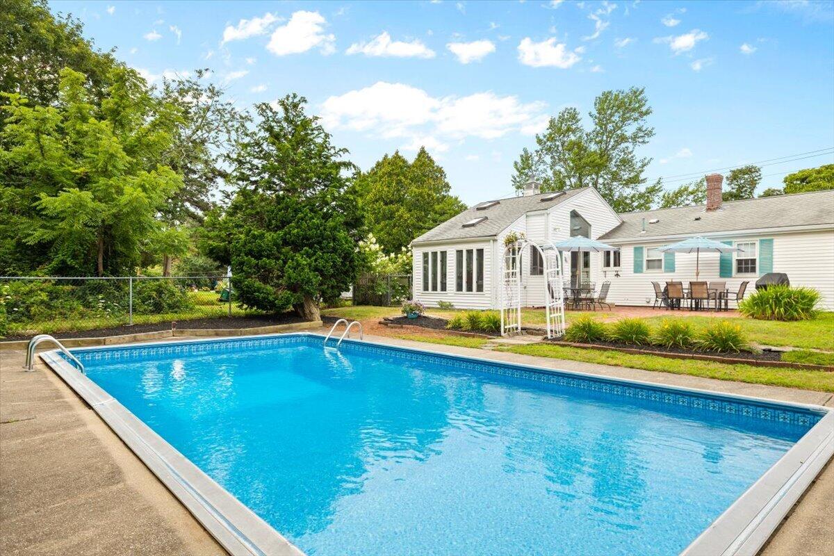 33 Homestead Lane Teaticket MA 02536