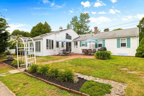 33 Homestead Lane Teaticket MA 02536
