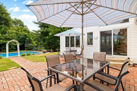 33 Homestead Lane Teaticket MA 02536