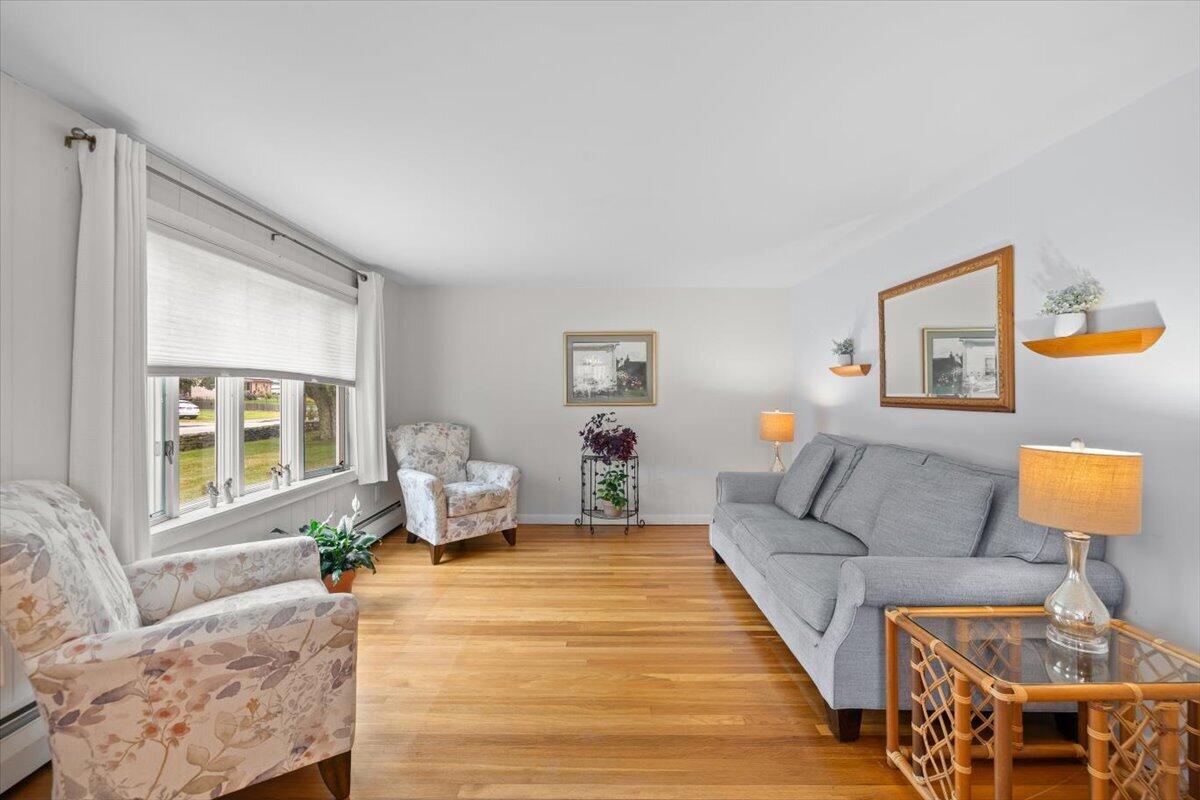 33 Homestead Lane Teaticket MA 02536