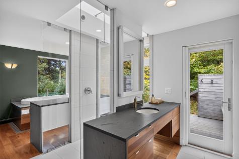 4 Sylvias Way Truro MA 02666