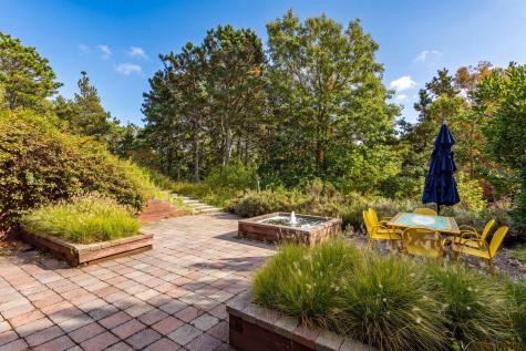 4 Sylvias Way Truro MA 02666