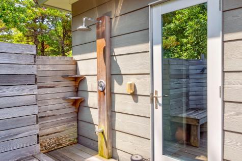 4 Sylvias Way Truro MA 02666