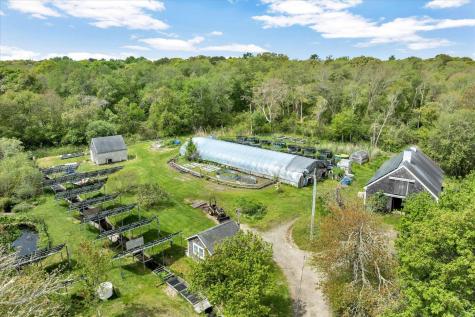 2231 Meetinghouse Way Barnstable MA 02668