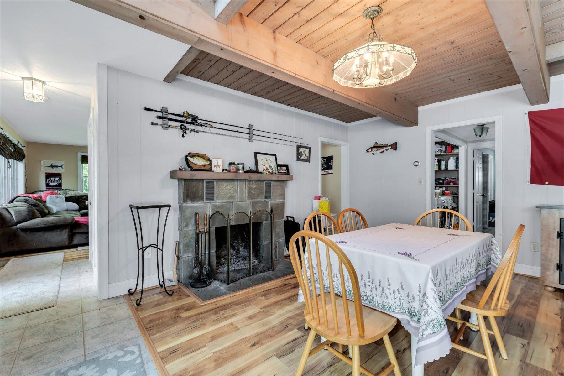 2231 Meetinghouse Way West Barnstable MA 02668
