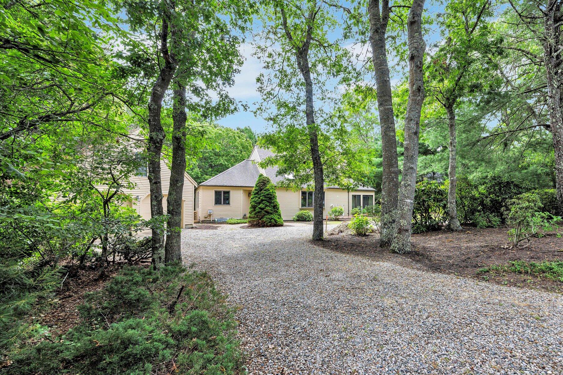 9 North Way Mashpee MA 02649