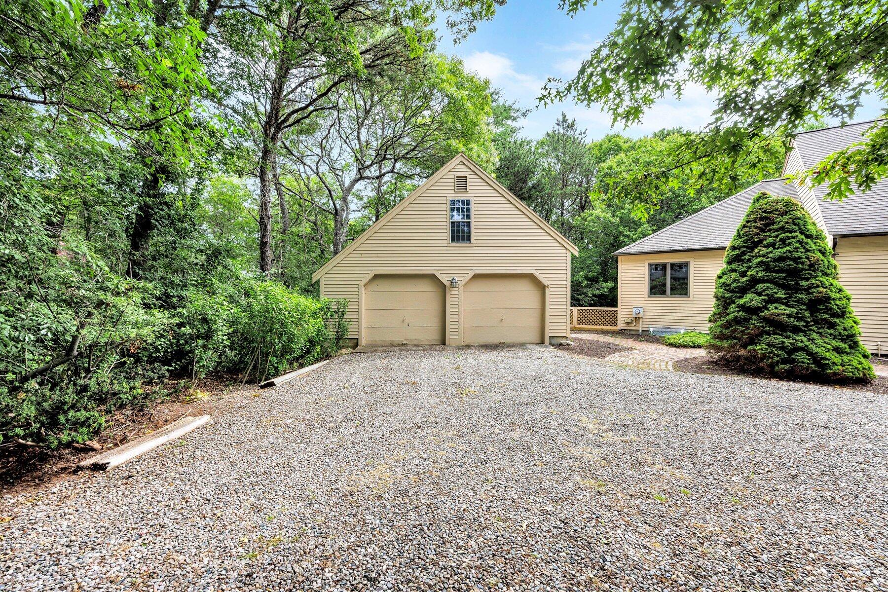 9 North Way Mashpee MA 02649