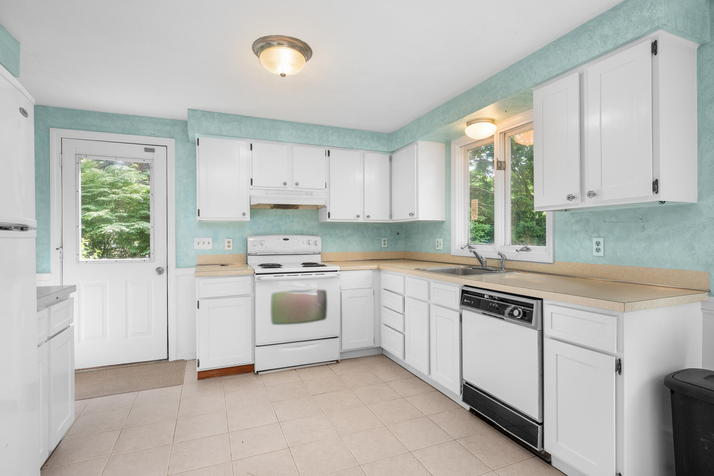 32 Jamie Lane Falmouth MA 02536