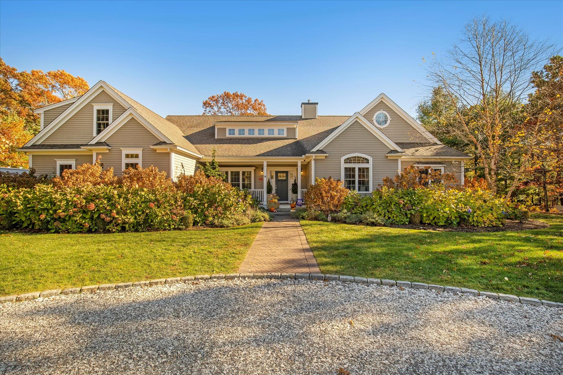 35 Spinnaker Drive Mashpee MA 02649