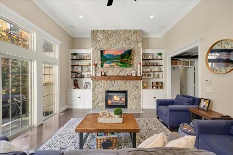 35 Spinnaker Drive Mashpee MA 02649