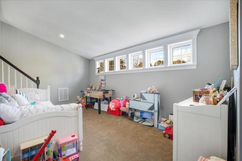 35 Spinnaker Drive Mashpee MA 02649