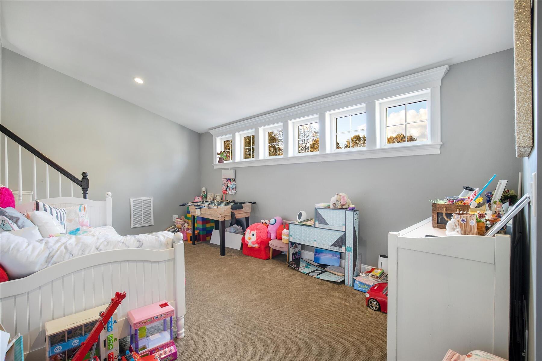 35 Spinnaker Drive Mashpee MA 02649