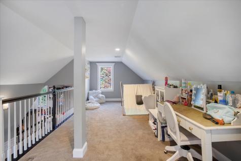 35 Spinnaker Drive Mashpee MA 02649