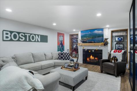 35 Spinnaker Drive Mashpee MA 02649