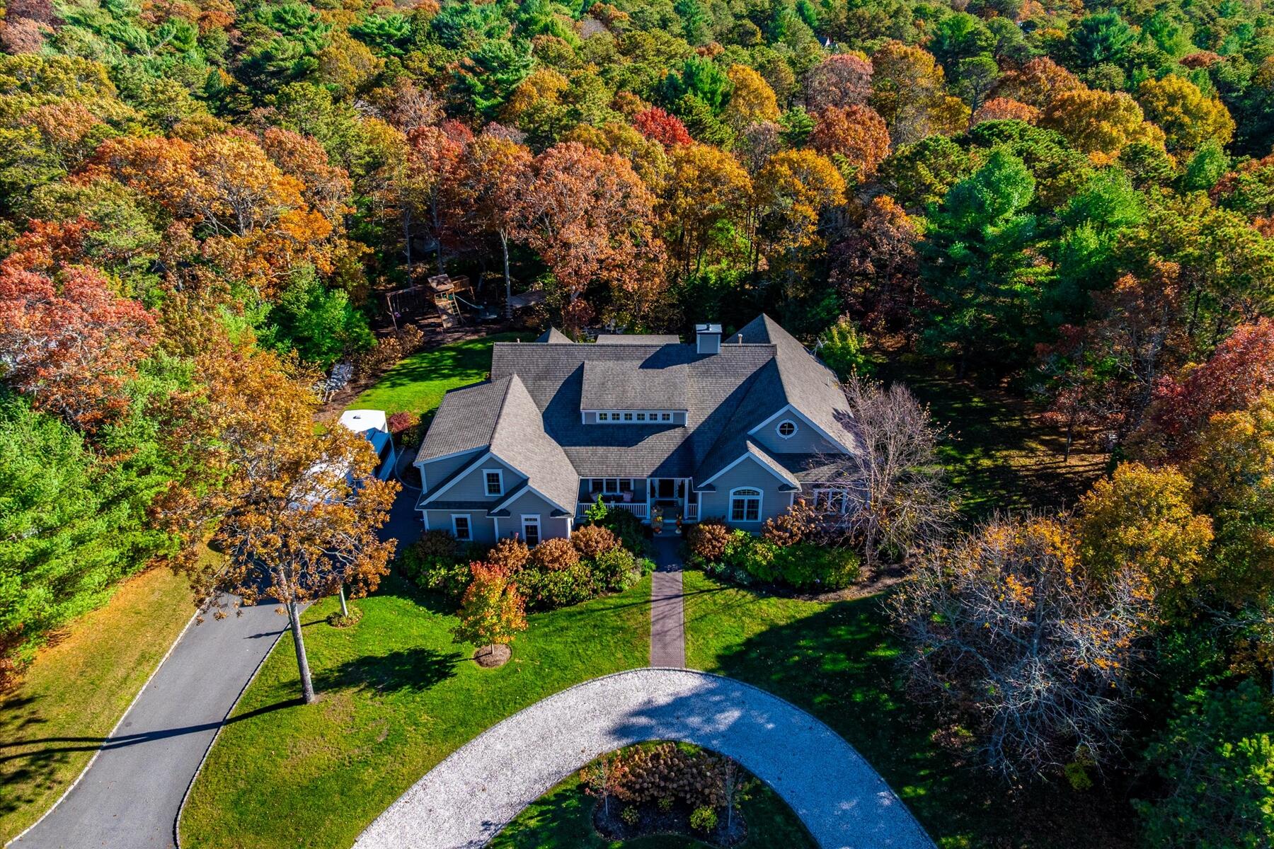 35 Spinnaker Drive Mashpee MA 02649