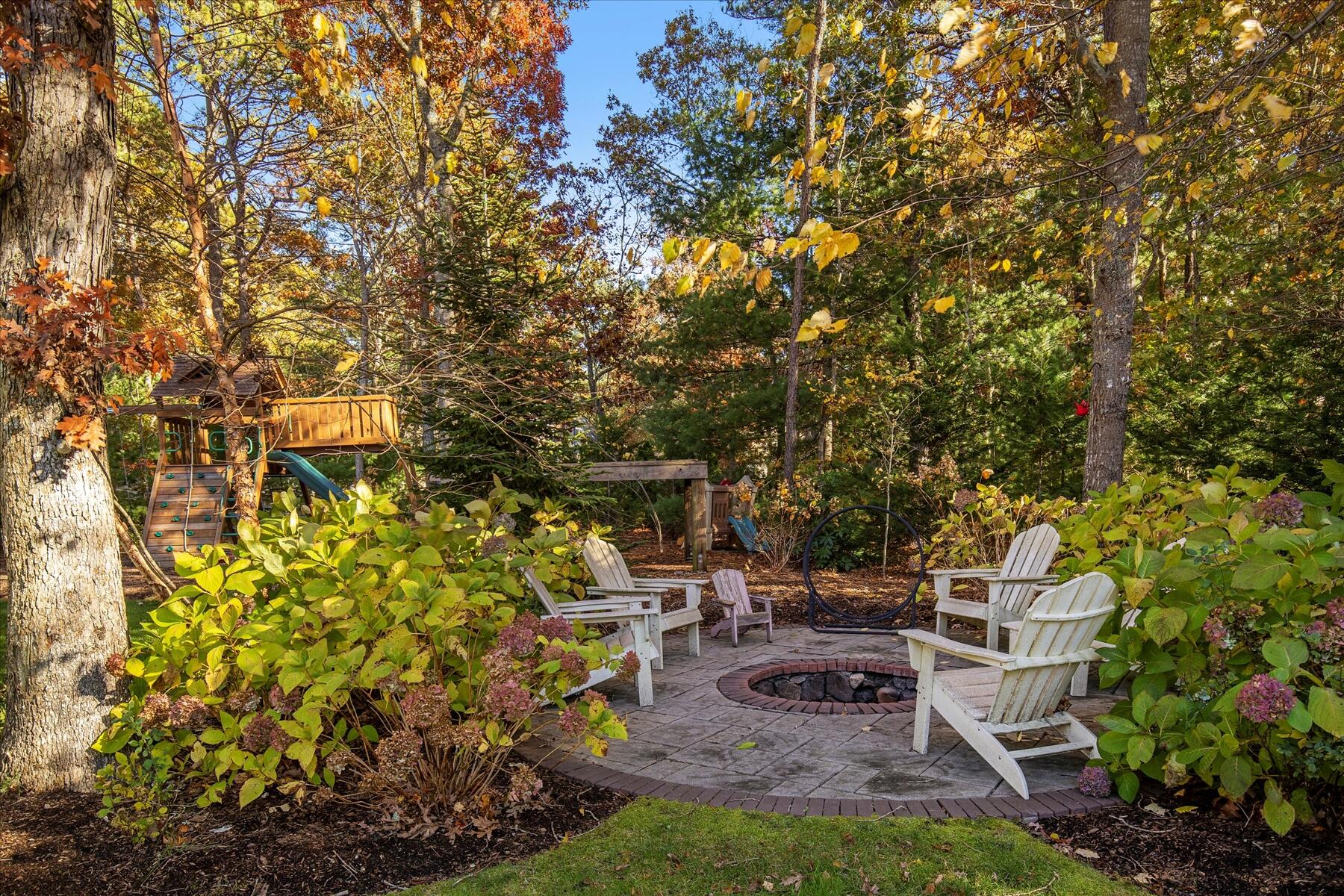 35 Spinnaker Drive Mashpee MA 02649