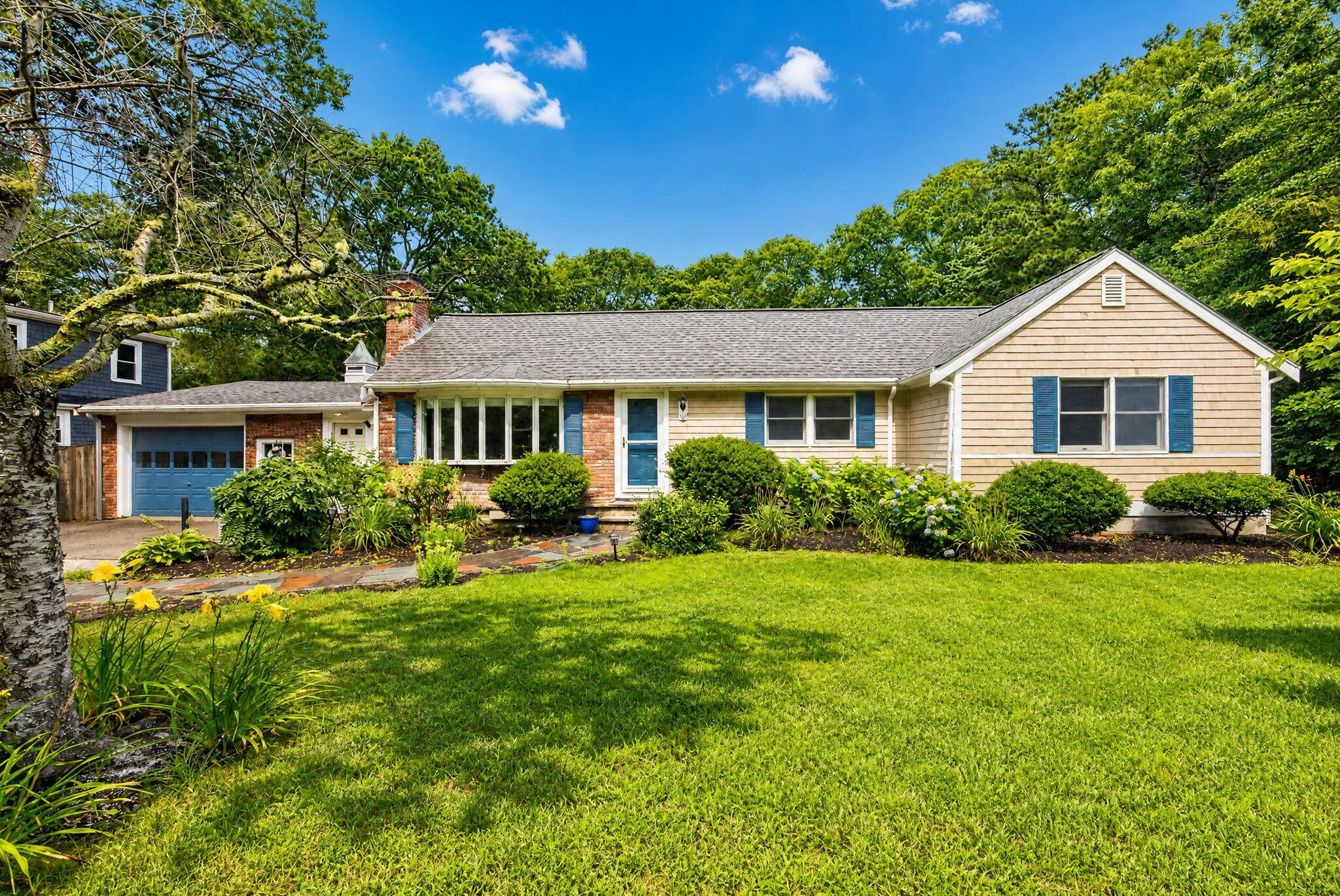 14 Veeder Drive Teaticket MA 02536