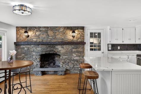 14 Veeder Drive Teaticket MA 02536