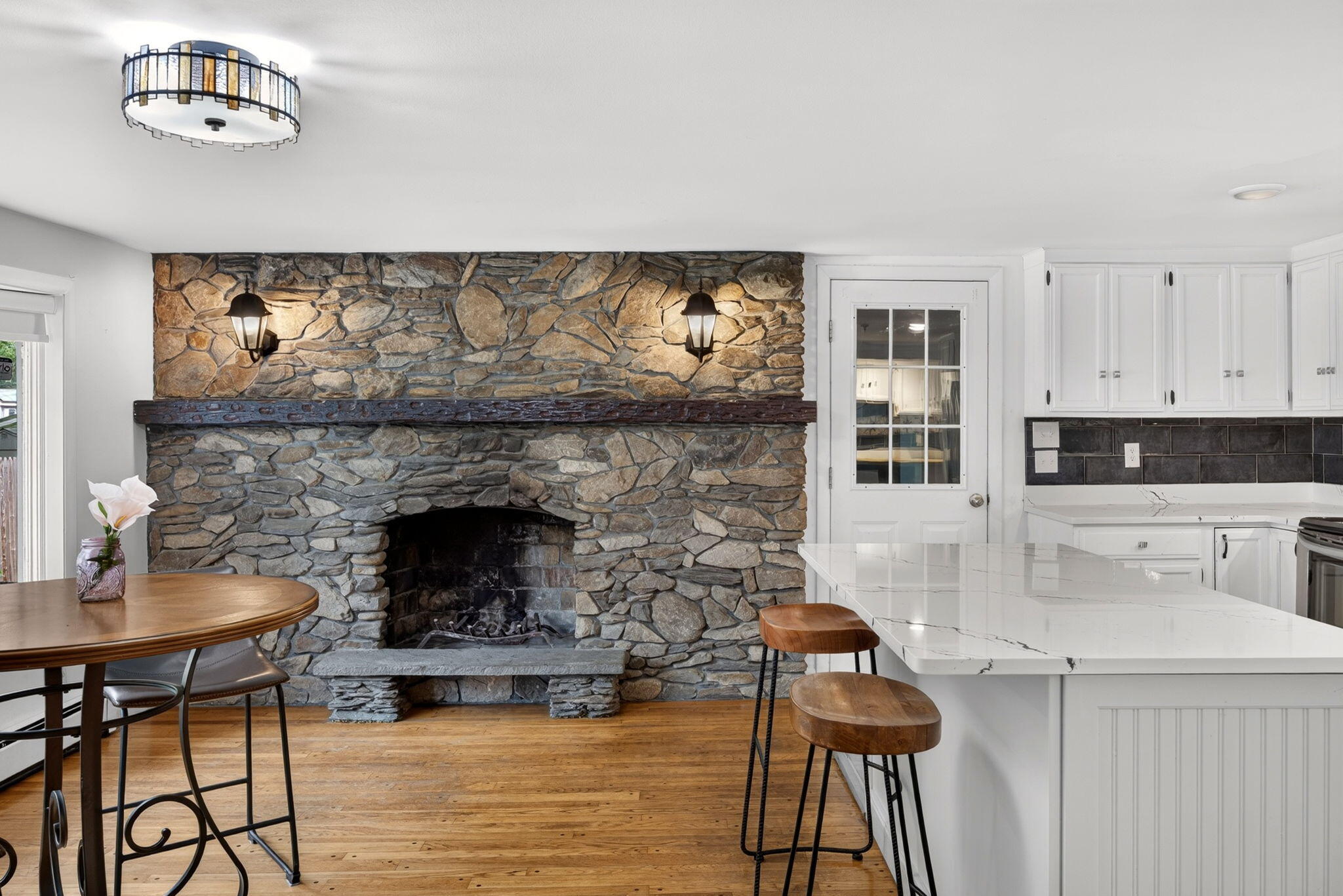 14 Veeder Drive Teaticket MA 02536