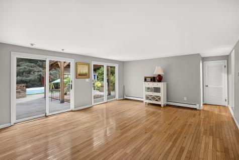 14 Veeder Drive Teaticket MA 02536