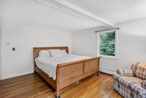 14 Veeder Drive Teaticket MA 02536