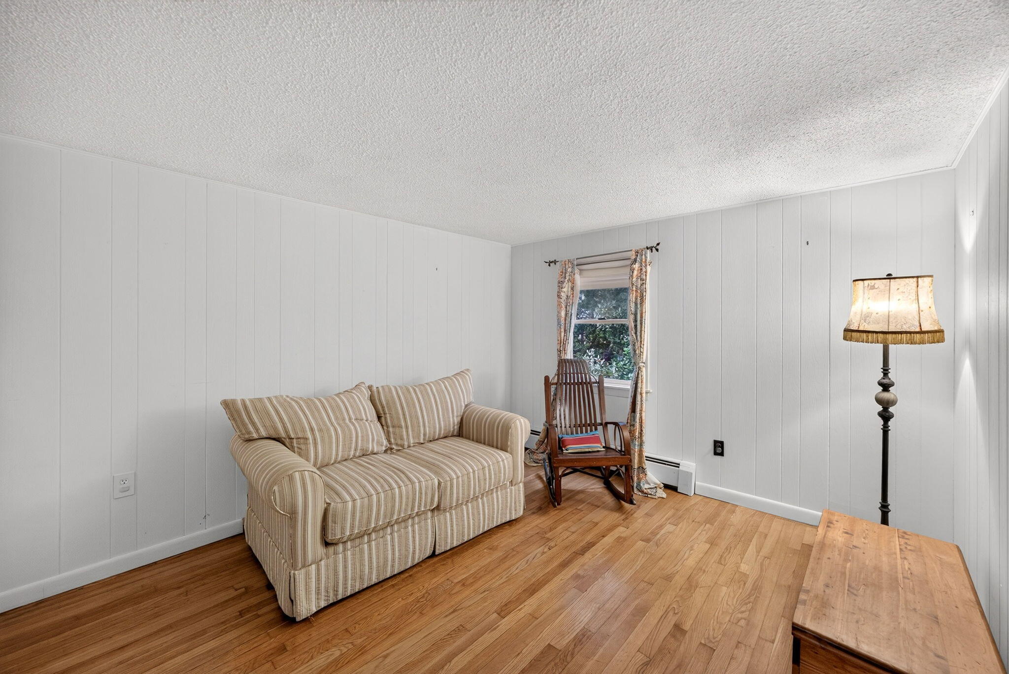 14 Veeder Drive Teaticket MA 02536