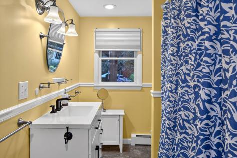 14 Veeder Drive Teaticket MA 02536