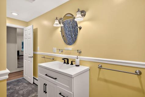 14 Veeder Drive Teaticket MA 02536