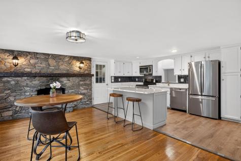 14 Veeder Drive Teaticket MA 02536