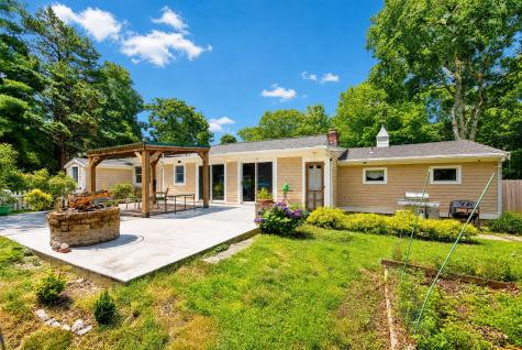 14 Veeder Drive Teaticket MA 02536