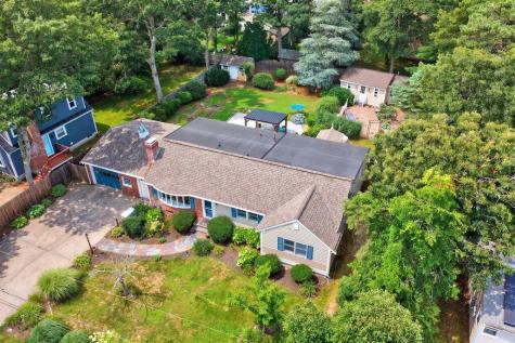 14 Veeder Drive Teaticket MA 02536