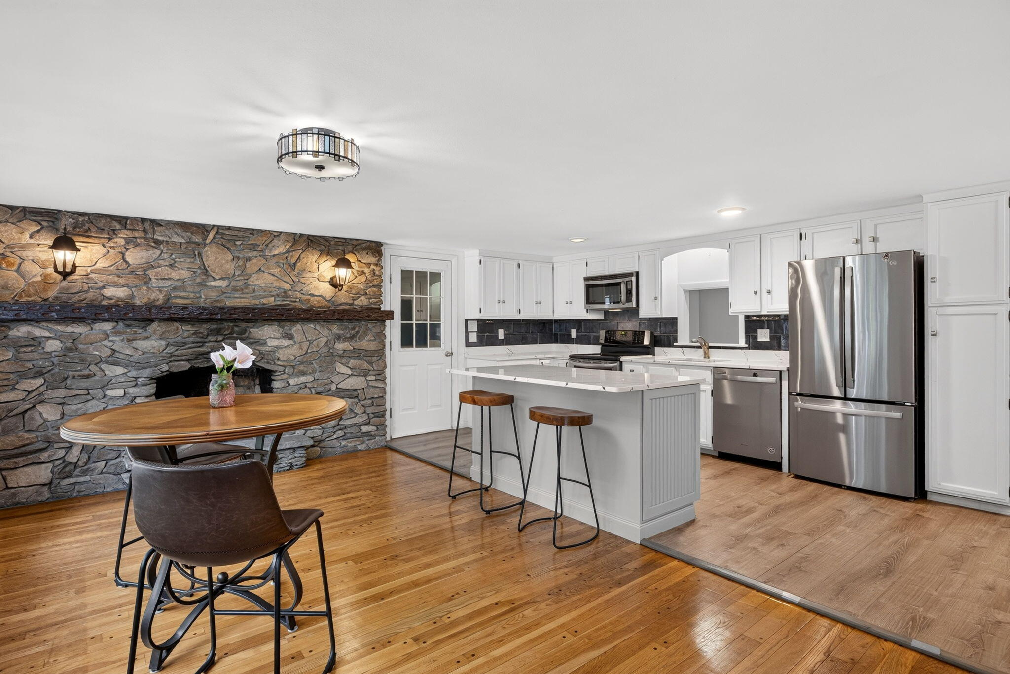 14 Veeder Drive Teaticket MA 02536