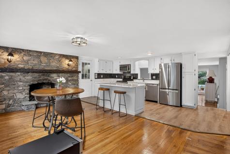 14 Veeder Drive Teaticket MA 02536