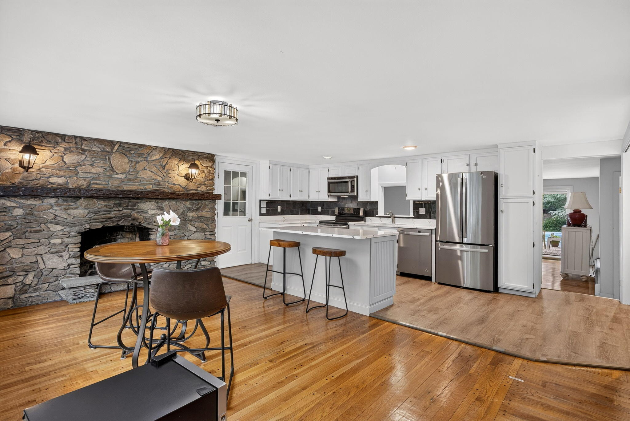 14 Veeder Drive Teaticket MA 02536