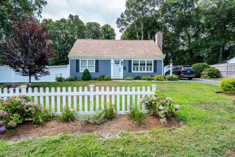 37 Winsome Road Yarmouth MA 02664