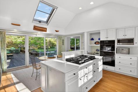 14 Vine Street Marion MA 02738