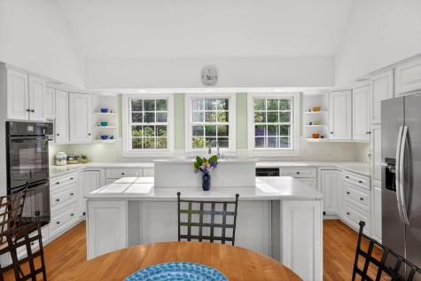 14 Vine Street Marion MA 02738