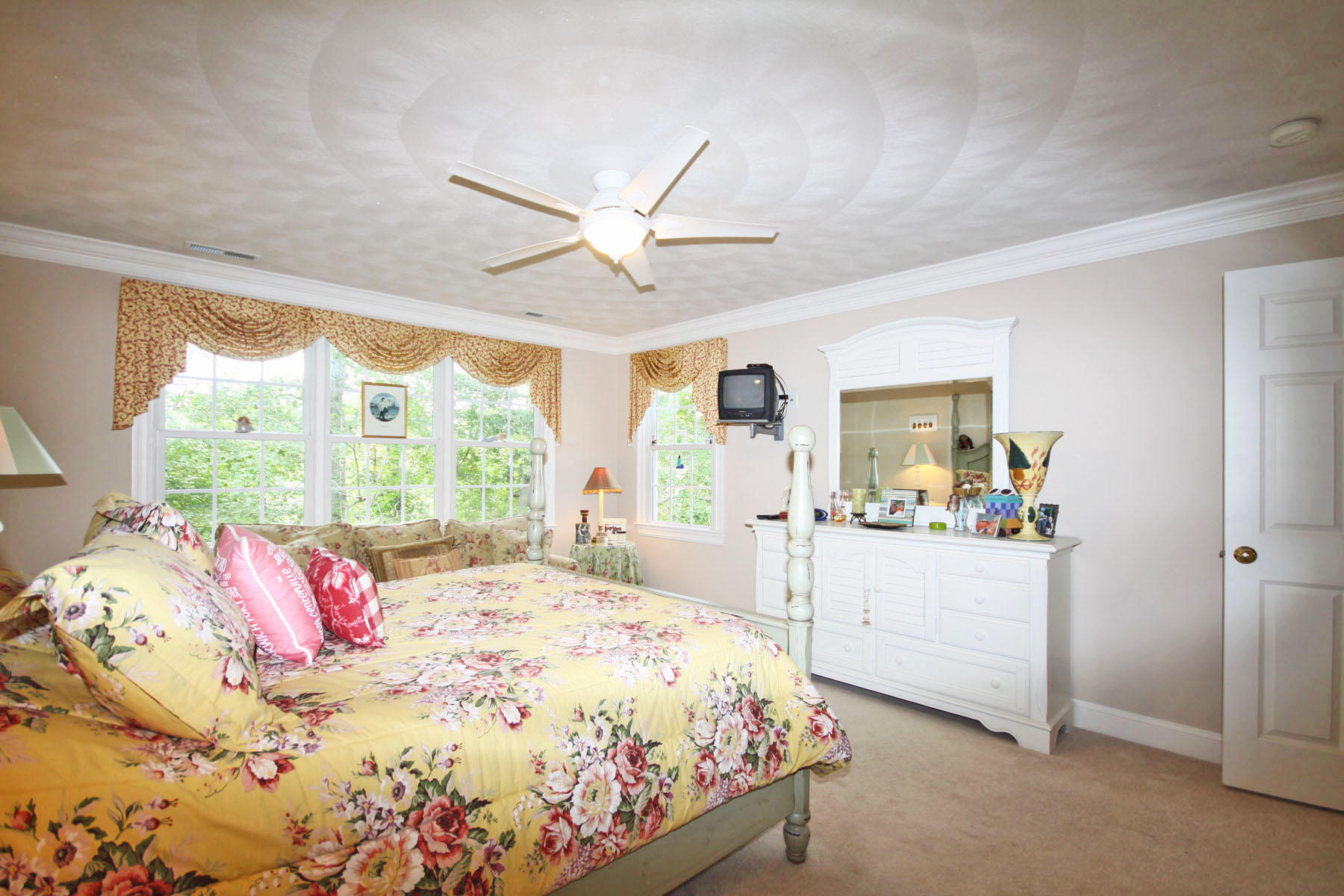 23 Spoondrift Way Mashpee MA 02649