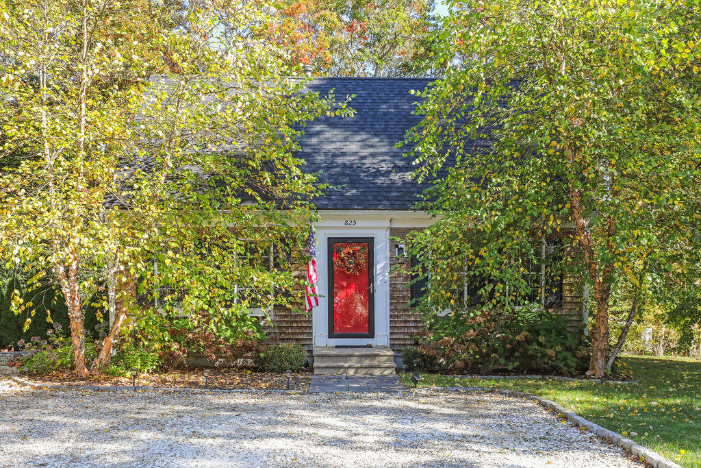 825 Cotuit Road Mashpee MA 02649