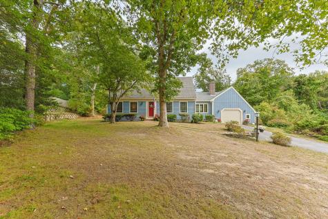 7 Horseshoe Circle Sandwich MA 02563