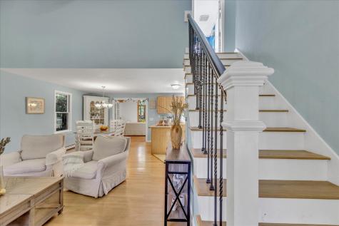 20 Windsor Way Mashpee MA 02649