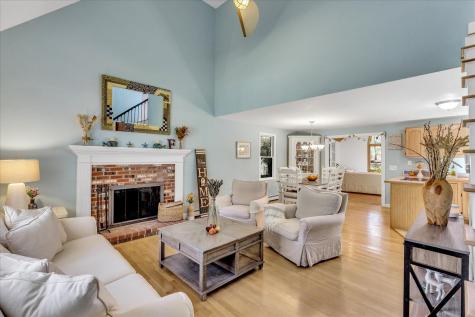 20 Windsor Way Mashpee MA 02649